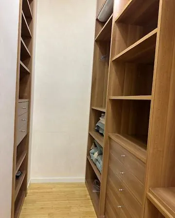 Proche Au Palais דירה