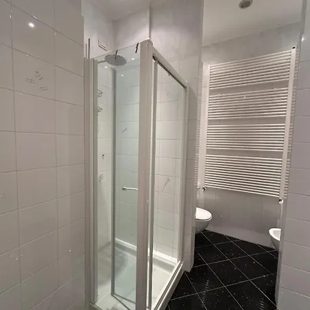 Proche Au Palais *