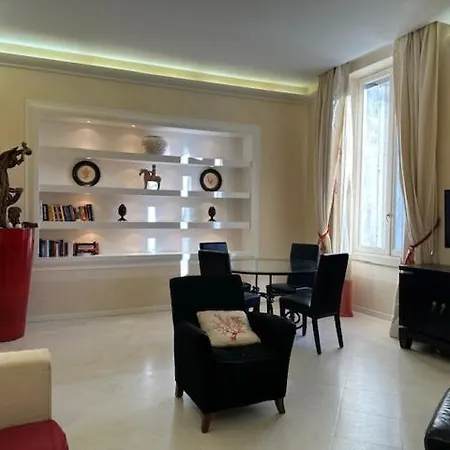 Apartment Proche Au Palais